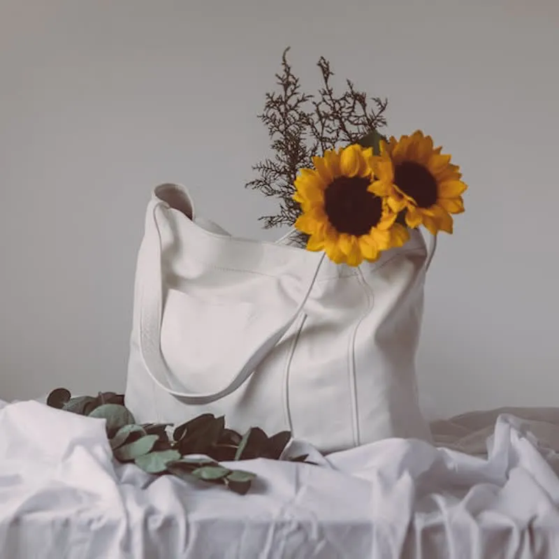 Classic Large Capacity Tote Bag